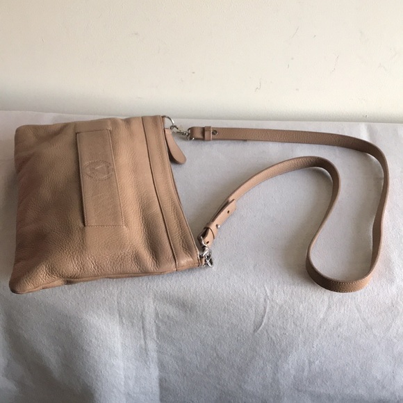 Ala Pilar clutch or shoulder bag Tan pebbled leather. Zip close. Fabric lining - Picture 7 of 11